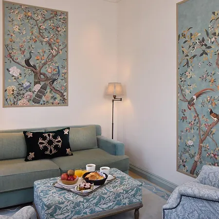 De Montesquieu Hotel 5*
