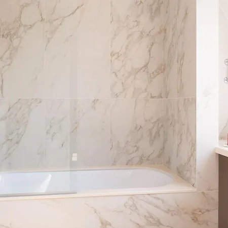 Hotel De Montesquieu 5*