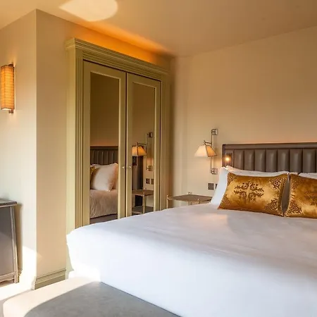 De Montesquieu 5* Париж