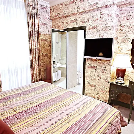 Hotel De Montesquieu 5*