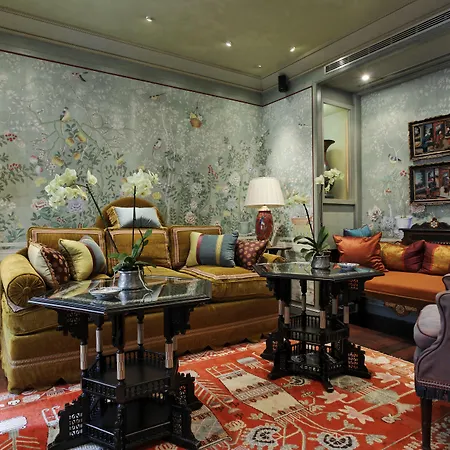 Отель De Montesquieu Париж