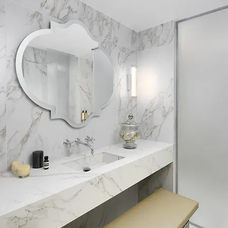 De Montesquieu Hotel 5*