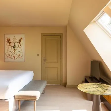 De Montesquieu ホテル パリ