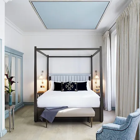 Hotel De Montesquieu Paris