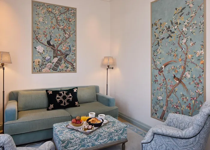 De Montesquieu Hotell 5*